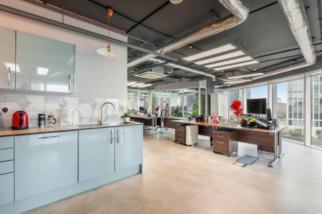 kitchen 2.jpg