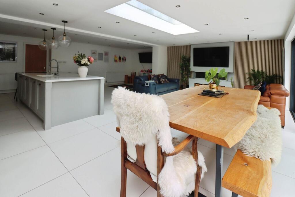 Raby Close, Raby Mere photo 4
