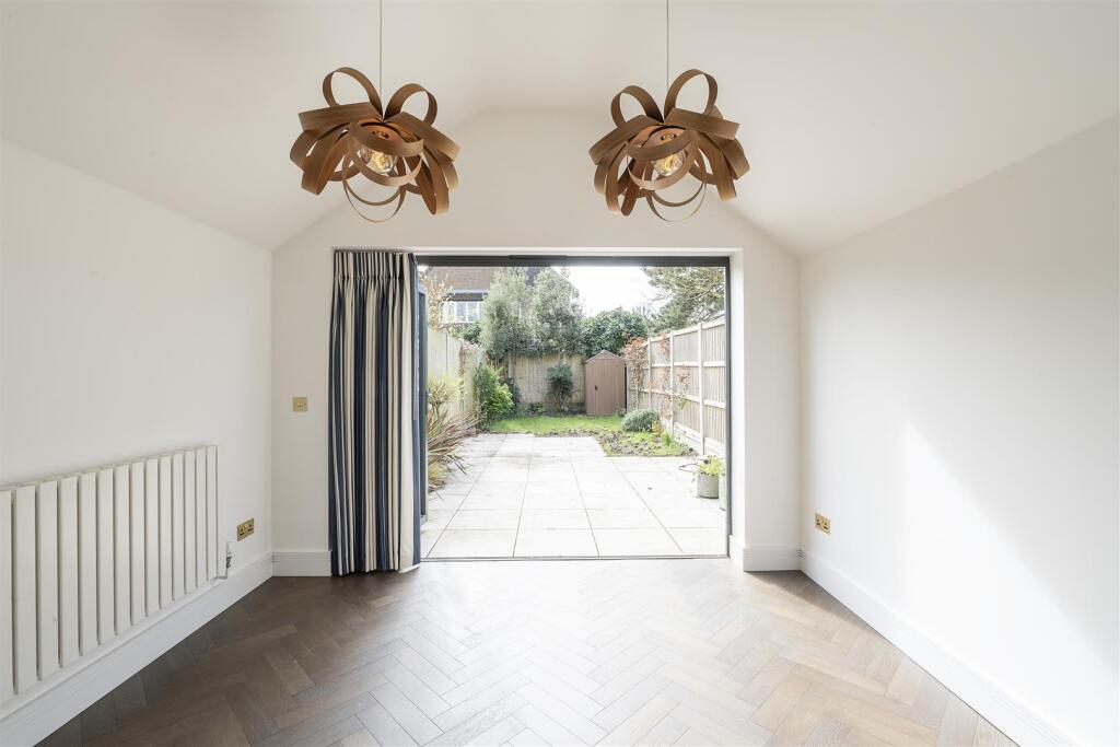 Additional image 5 of Grove Road, Harpenden