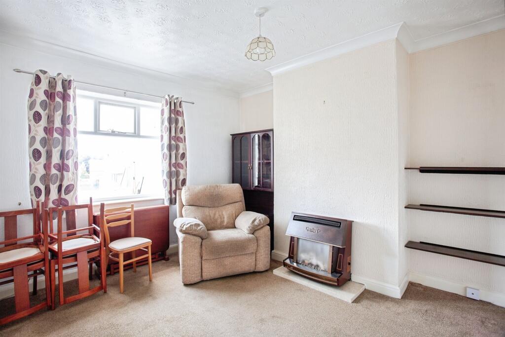 House in Wakefield, West Yorkshire - View 4