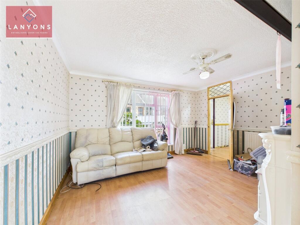 Kennard Street, Ton Pentre, Pentre, Rhondda Cynon Taf, CF41 photo 2
