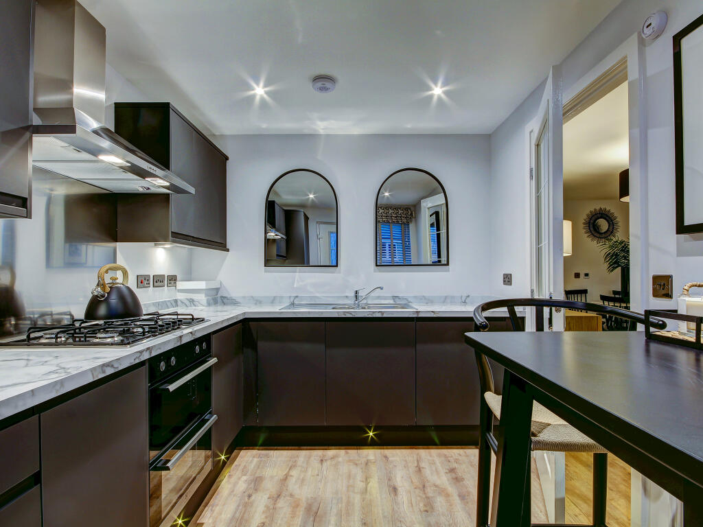 House in Edinburgh, West Lothian - View 3