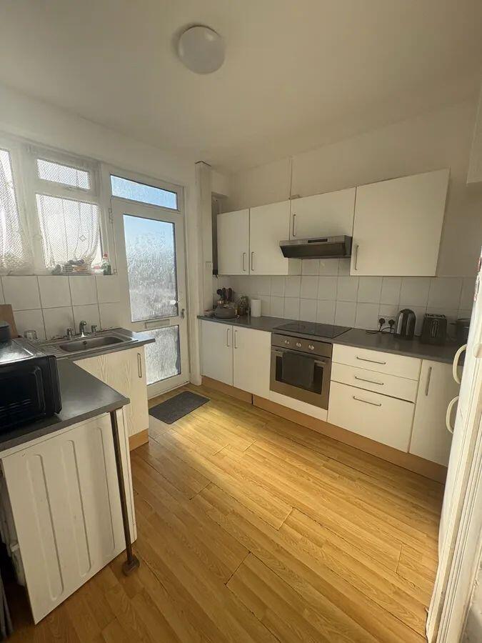 Main image of property: Broadway Parade, Hornchurch, London, RM12