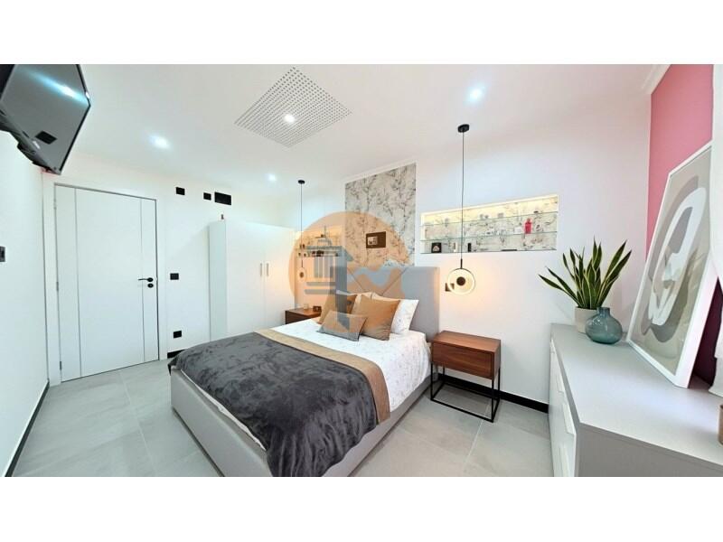 Main image of property: Algarve, Quelfes