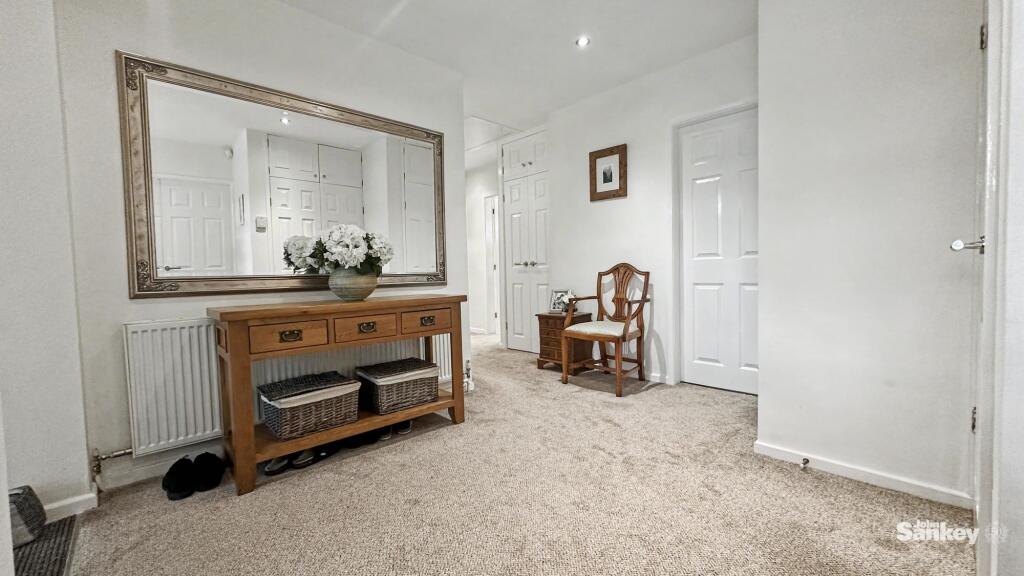 House in Mansfield, Nottinghamshire - View 5