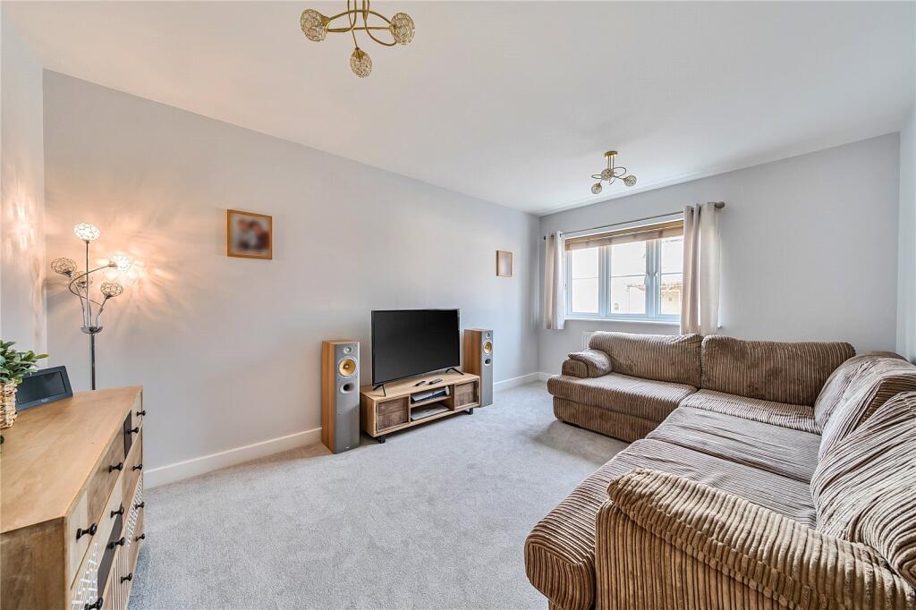 Bargain Close, Nursling, Southampton, Hampshire, SO16 photo 4
