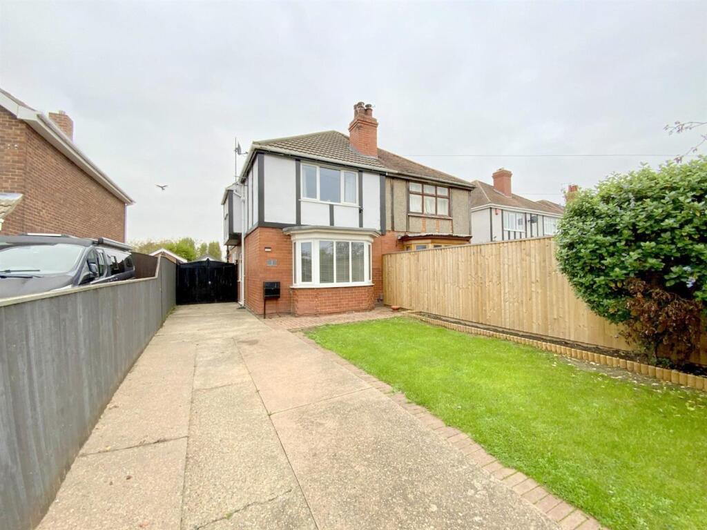 Main image of property: Grantham Avenue, Grimsby