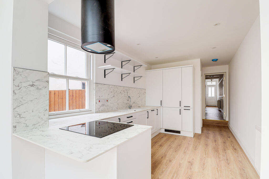 House in St Albans, Townsend - More