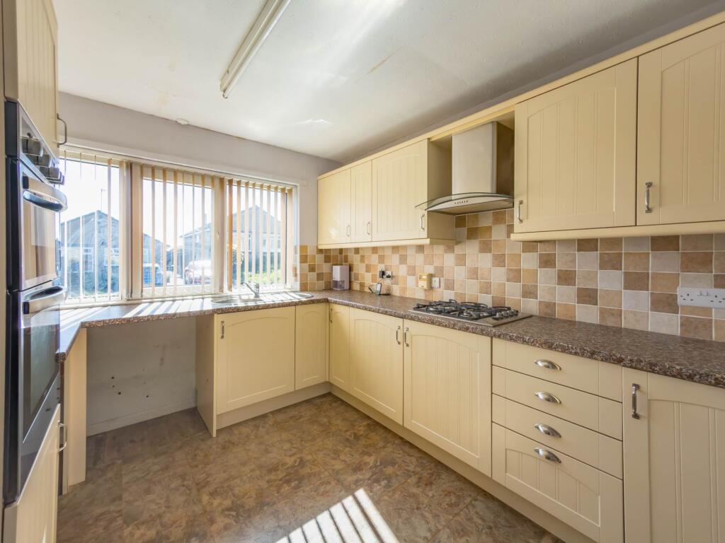 Shibden Drive, Carlinghow photo 3