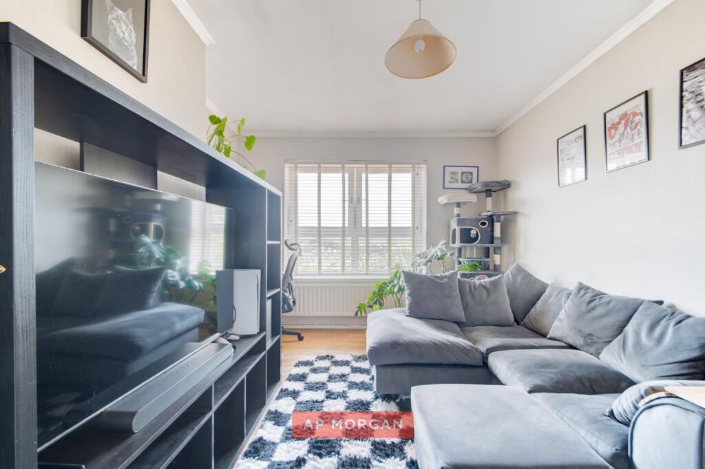 Apartment in Birmingham, West Midlands - View 2