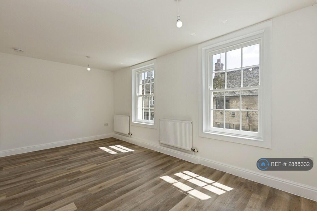 Main image of property: High Street, Lechlade, GL7
