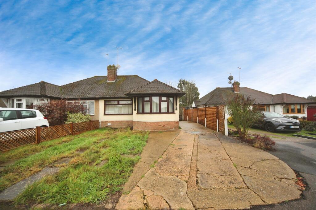 Main image of property: Hathaway Close, Luton