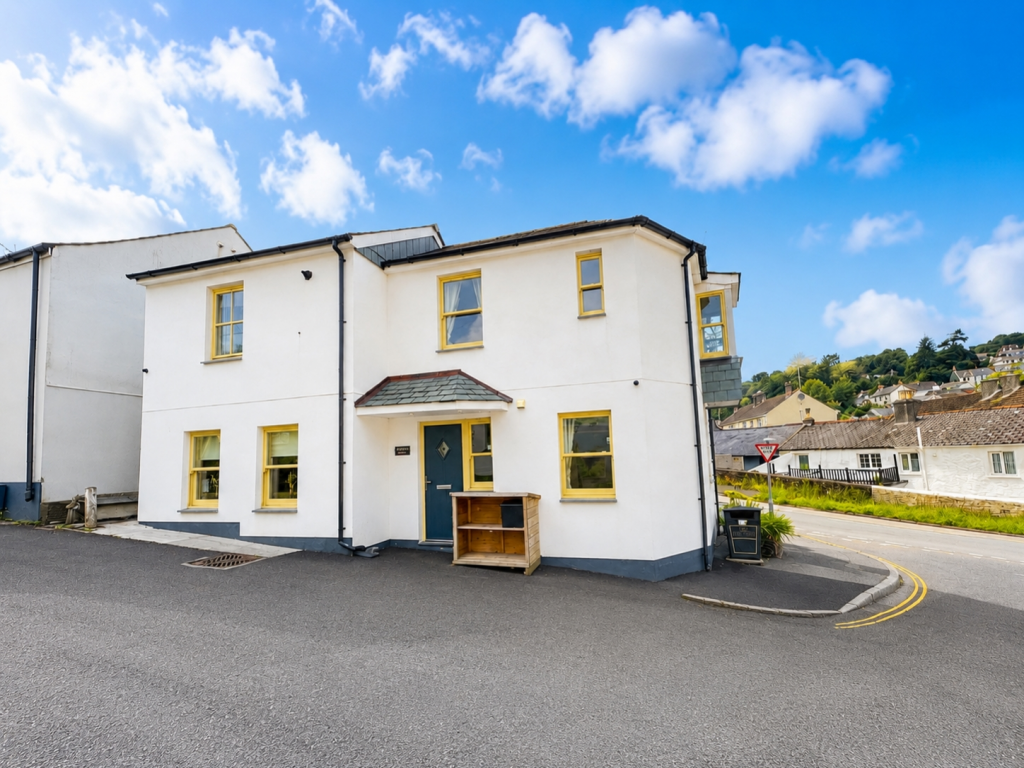 Main image of property: Castle Hill, Lostwithiel, Cornwall, PL22