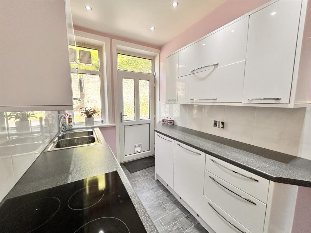 House in Calderdale, West End, Pye Nest - View 5
