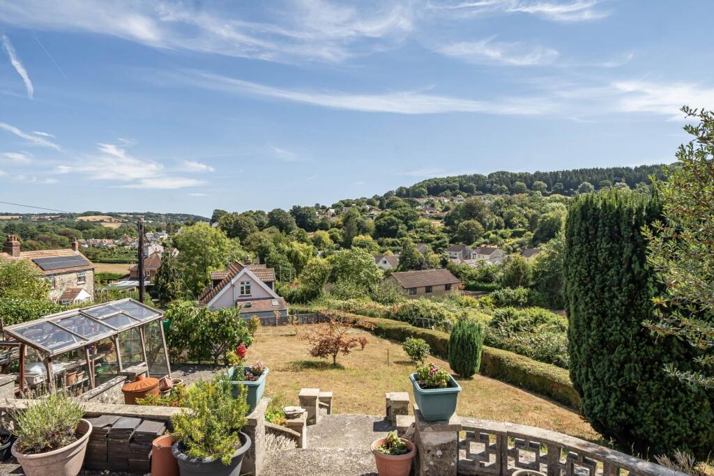 House in East Devon, Uplyme - View 4