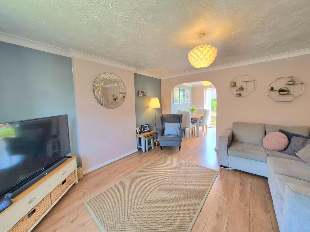 Compton Way, Earls Barton, Northamptonshire NN6 photo 4