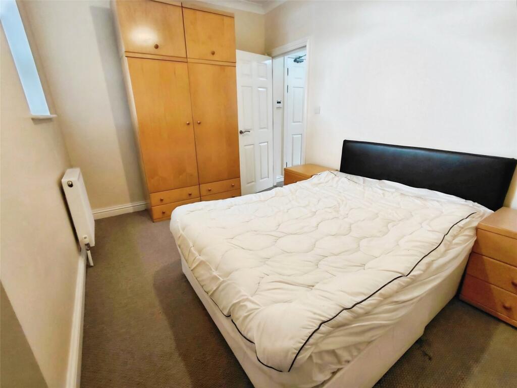 Apartment in Darlington - View 4