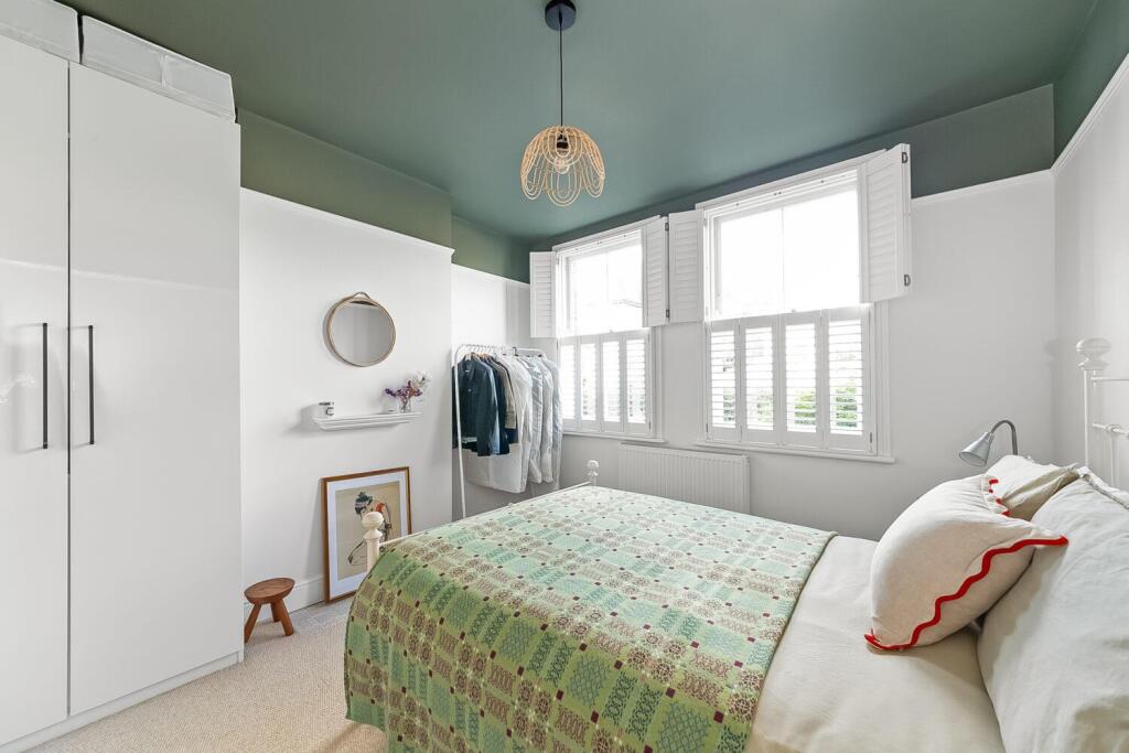 Apartment in London - View 5