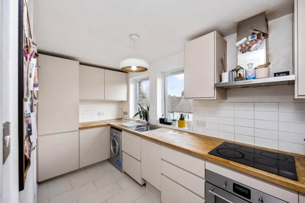 Apartment in Brighton - More