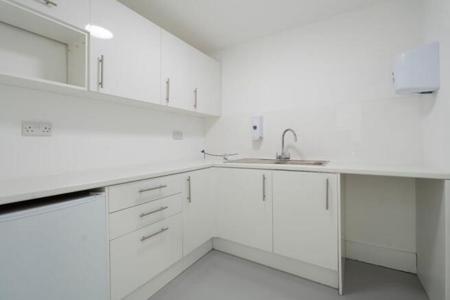 IW260325CAE10124.jpg