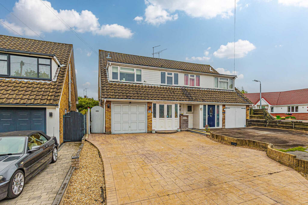 Main image of property: Marshalls Close, Rayleigh, SS6