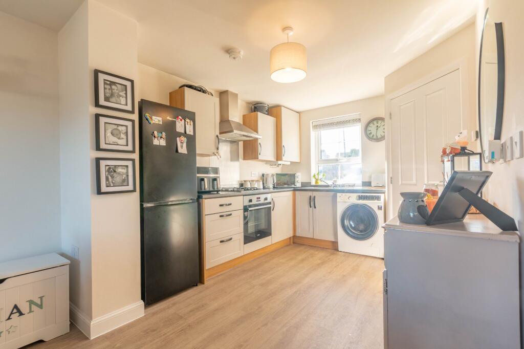 House in Kingston upon Thames, Norbiton - View 3
