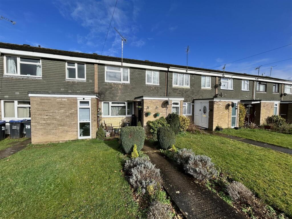 3-bed terraced on The Firs, Chippenham, £220,000