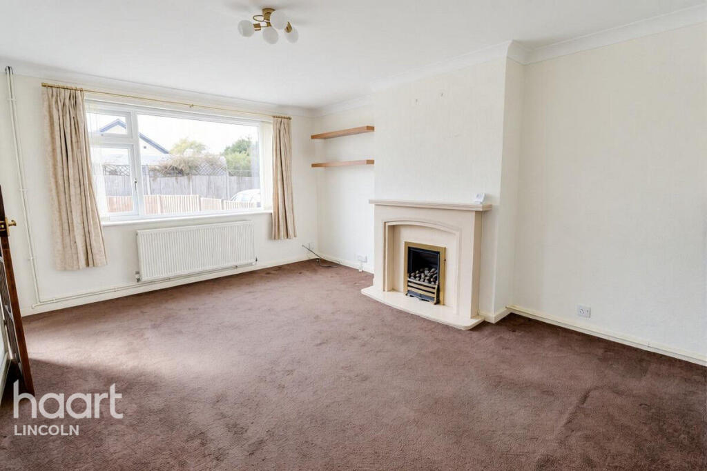 House in Lincoln - View 5