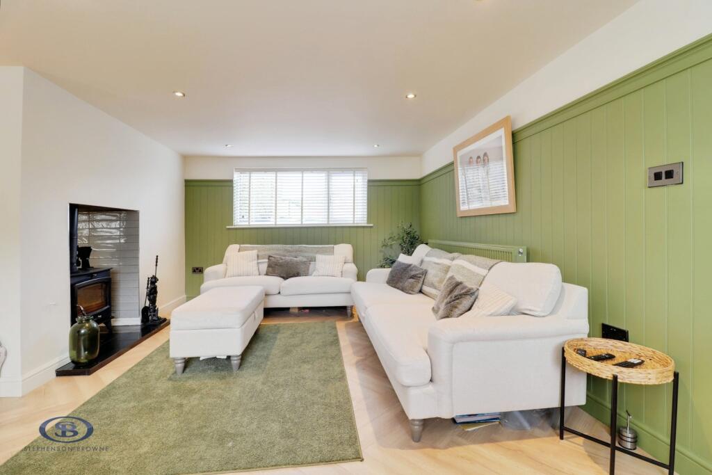 House in Stoke-on-Trent - View 3