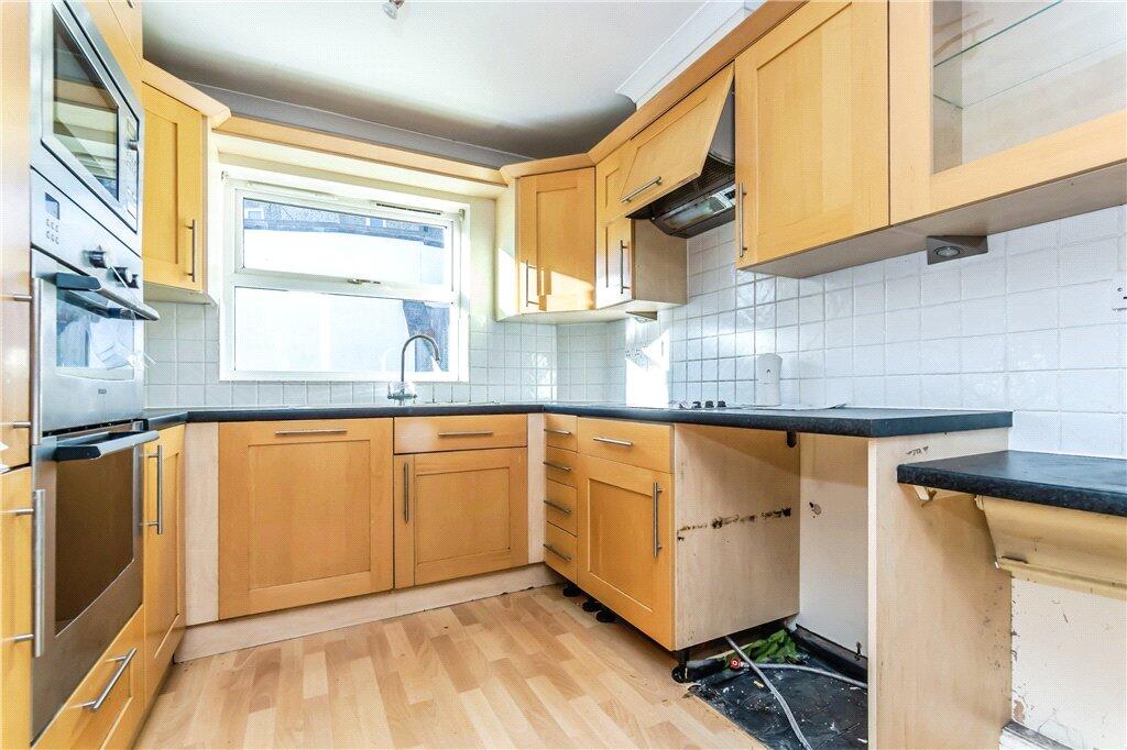 Main image of property: Nottingham Road, South Croydon, CR2