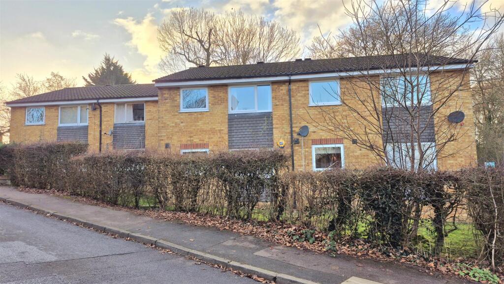 Apartment in Hemel Hempstead - View 3