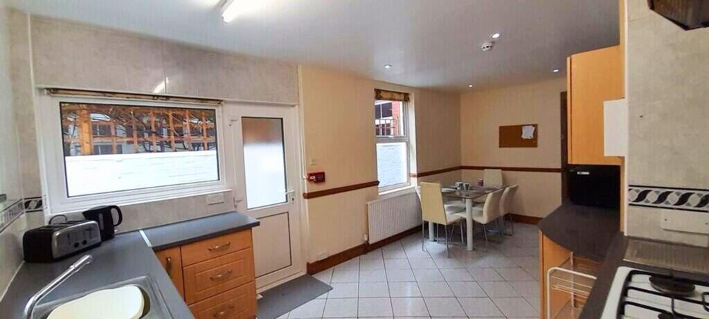 House in Exeter - View 3