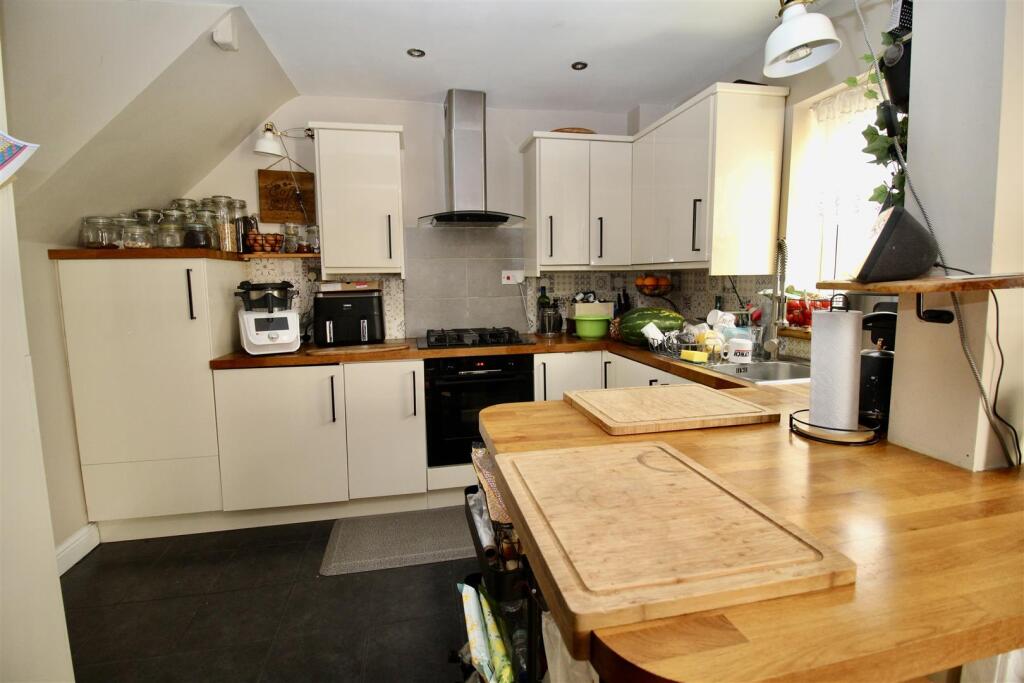 House in Birmingham, West Midlands - View 4