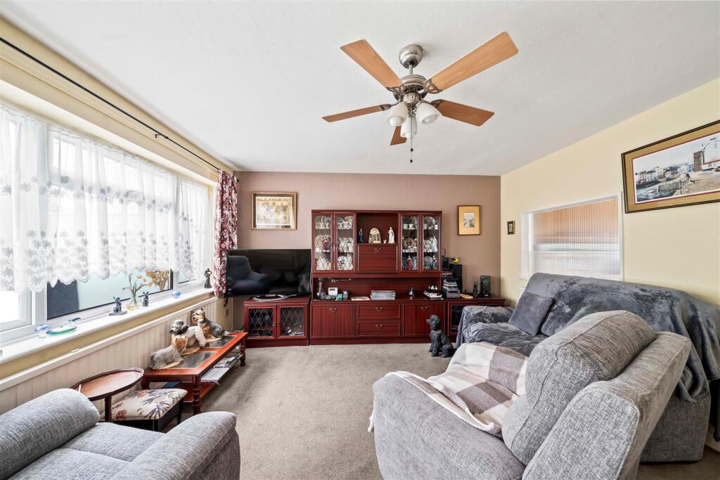 House in Guildford, Stoughton - View 4