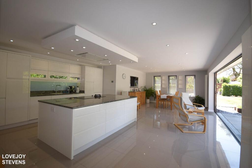 House in Newbury, West Berkshire - View 4