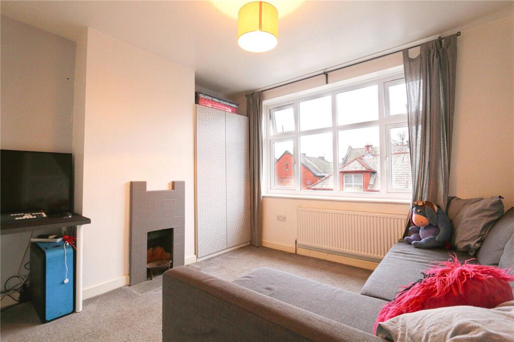 House in Tameside, Crown Point, Kingston - More