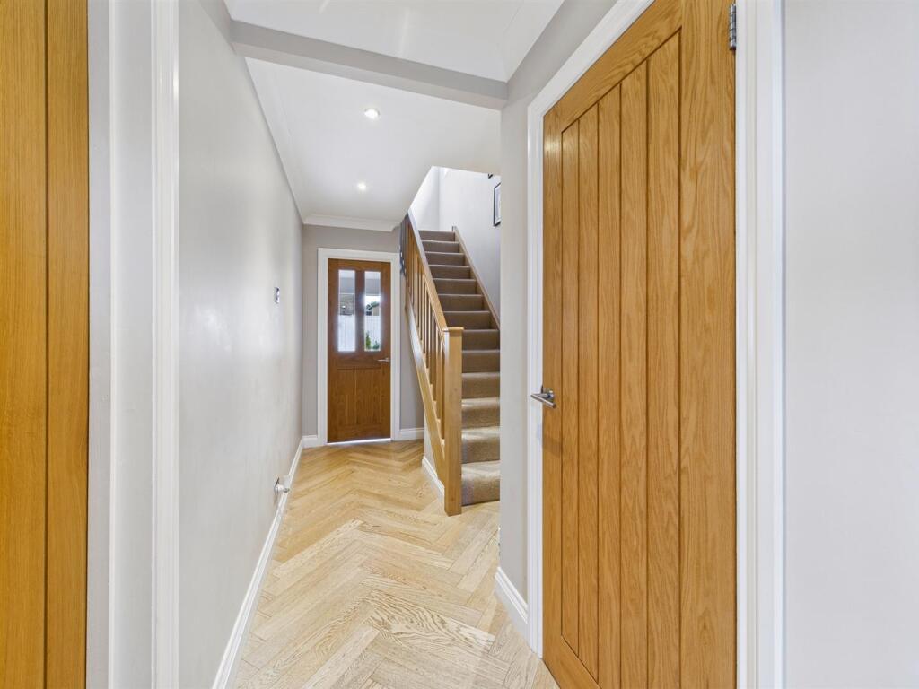 Hertford Close, Whitley Bay photo 3