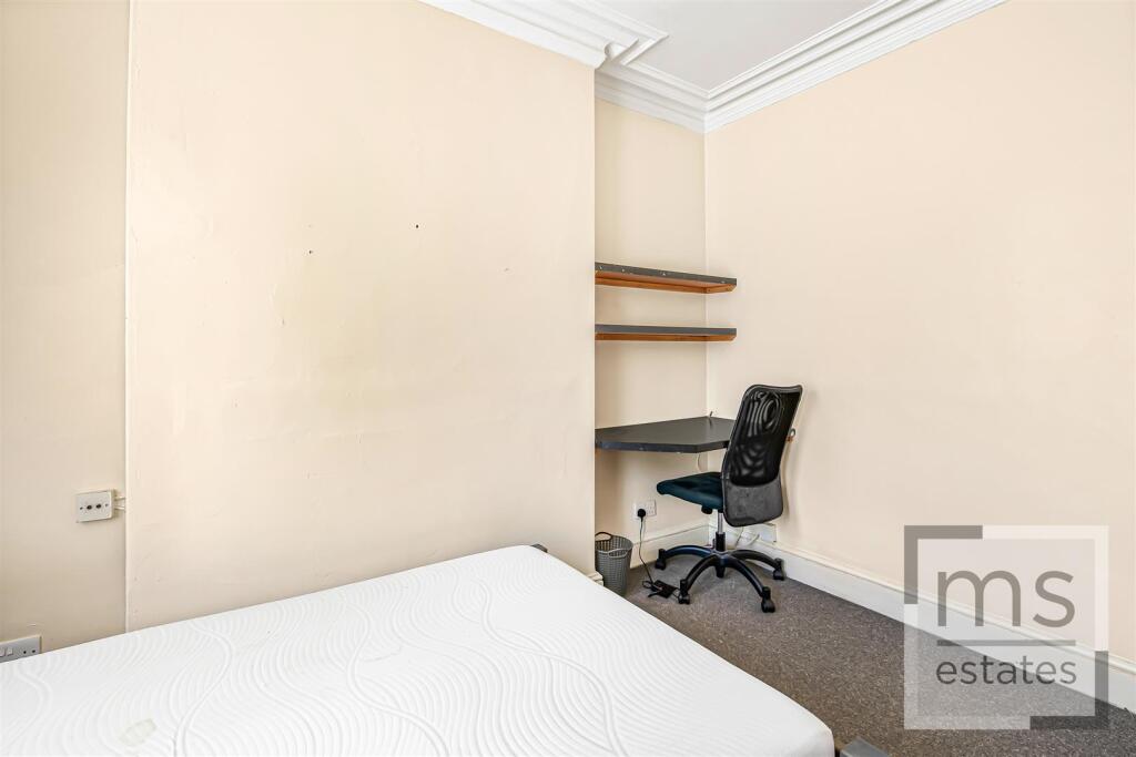 House in Nottingham - View 3