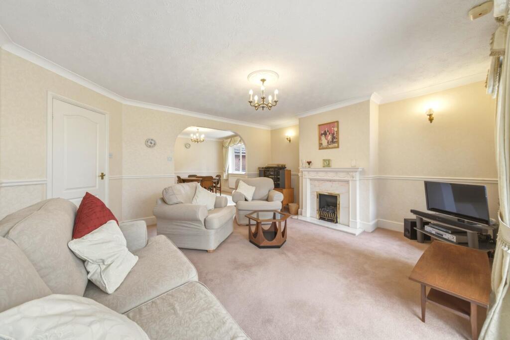 Edwalton Lodge Close, Edwalton photo 4