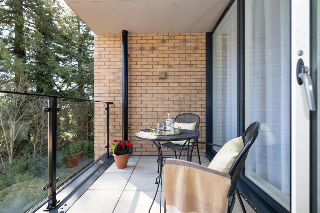 Main image of property: Apartment 23 Astley, Mount Battenhall Retirement Village, Battenhall Avenue, Worcester, Worcestershire