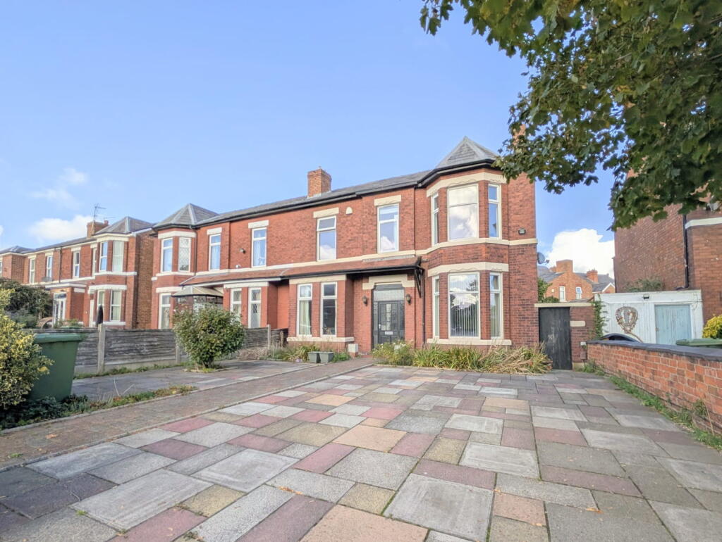 Main image of property: To Let - Hawkshead Street, Southport, PR8 - Four Bed Semi