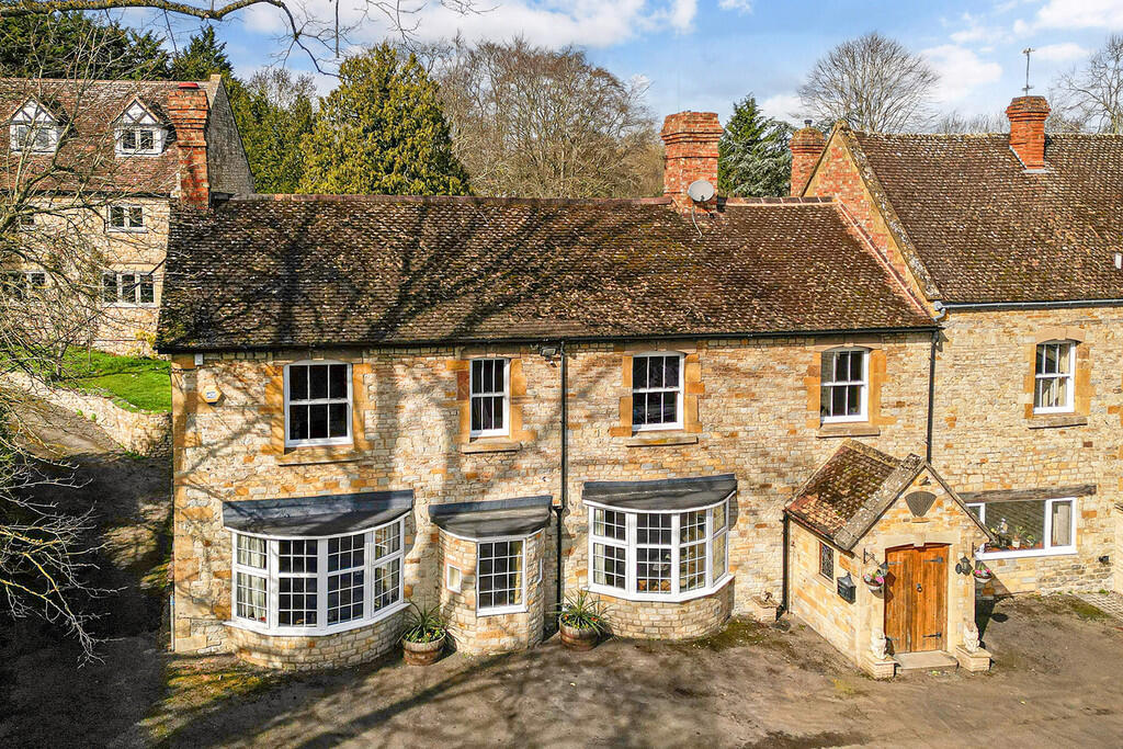 Main image of property: Tredington