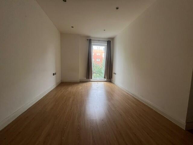 Apartment in Manchester - View 5