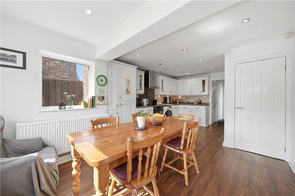 Warfield Lane, Cowthorpe, Wetherby, North Yorkshire photo 4