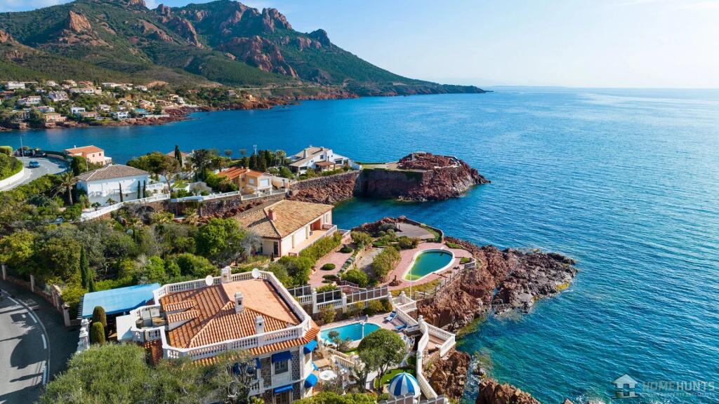 Main image of property: Provence-Alps-Cote d`Azur, Var, Agay