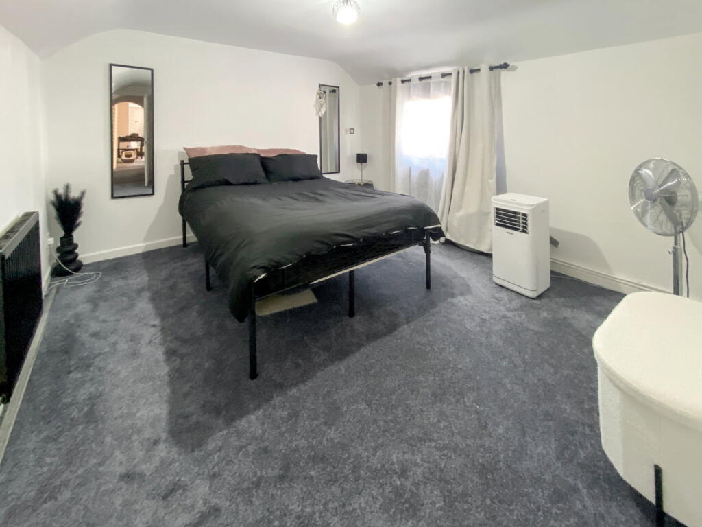 Apartment in Tonbridge - View 4