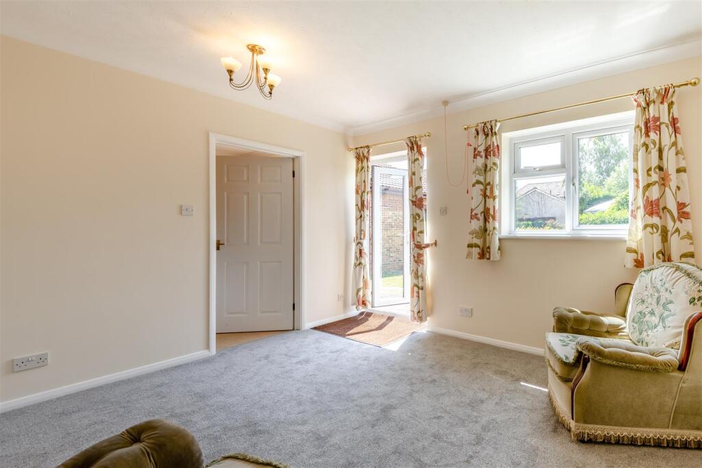 Russet Court, Coxheath, Maidstone photo 4