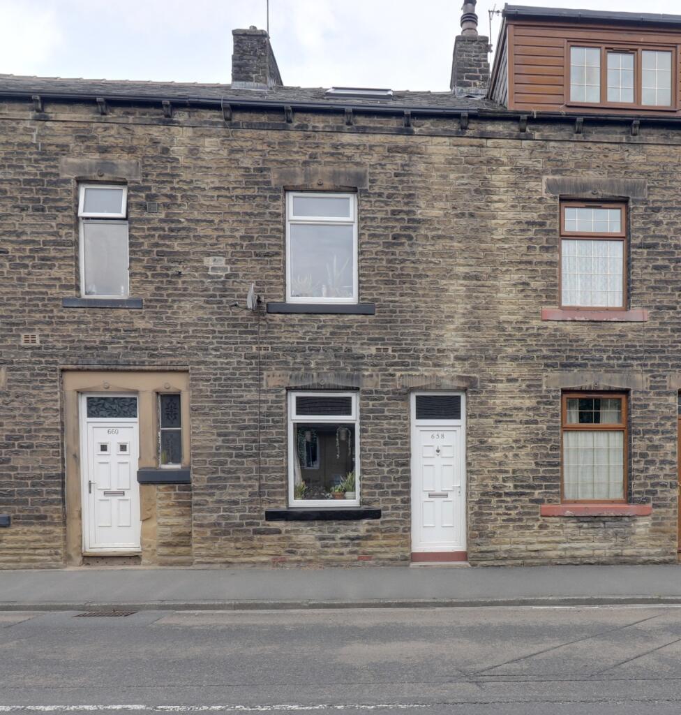 House in Oldham - View 2