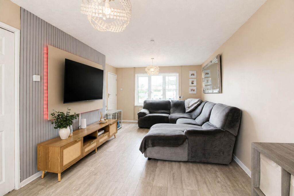 House in Aylesbury, Quarrendon - View 3