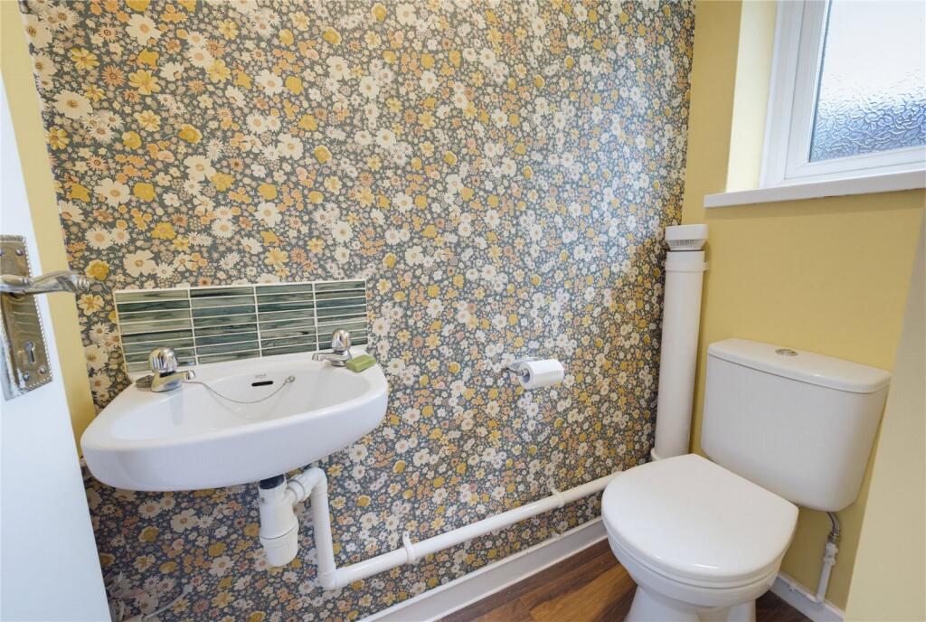 House in Cardiff, Trowbridge - View 3
